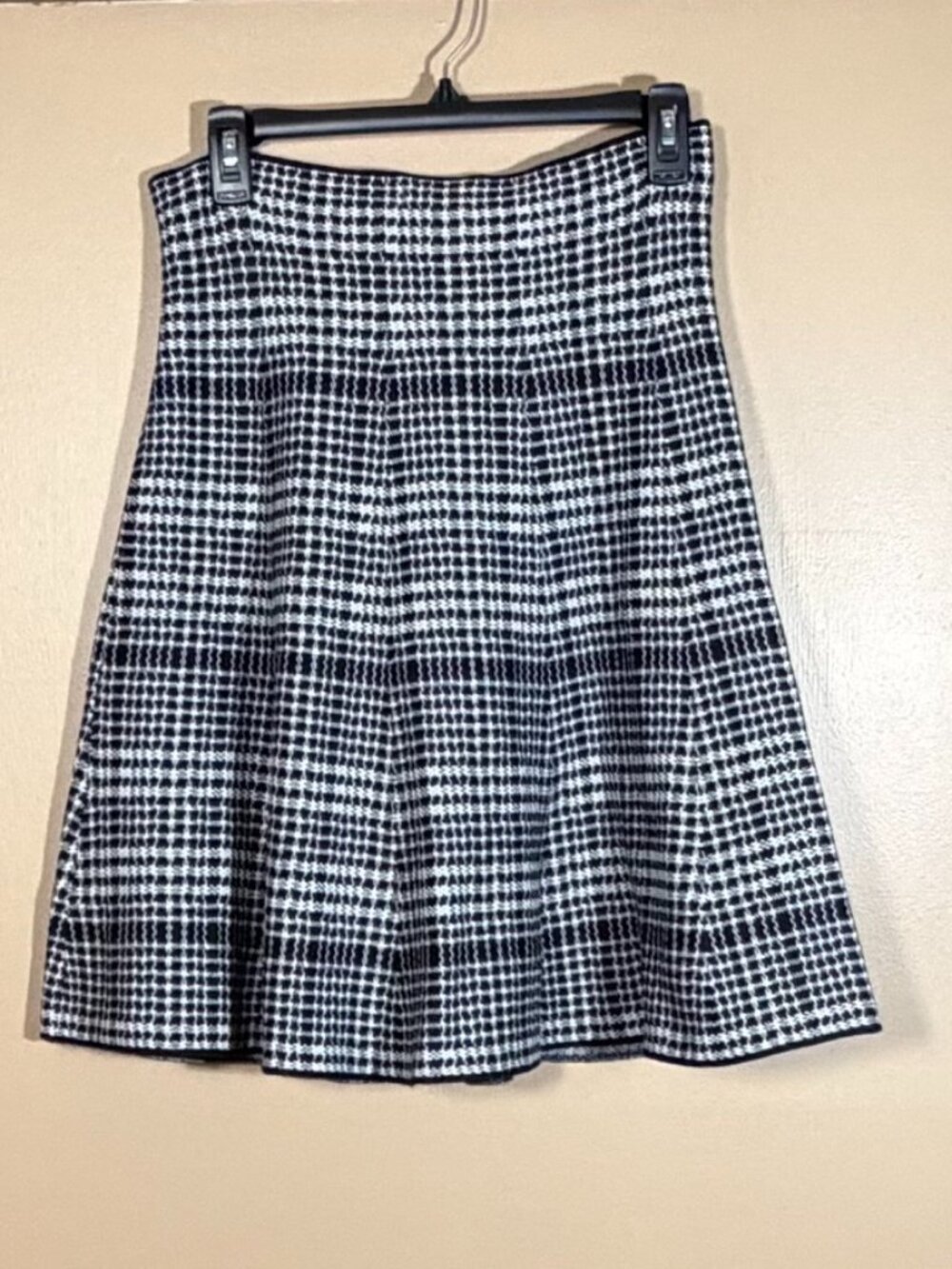Max Studio Houndstooth Fit & Flare Stretch Skirt Black White